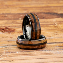 Mens Gunmetal Black Tungsten Engagement Ring Whiskey Barrel Grain Wood Inlay Wedding Band 8MM